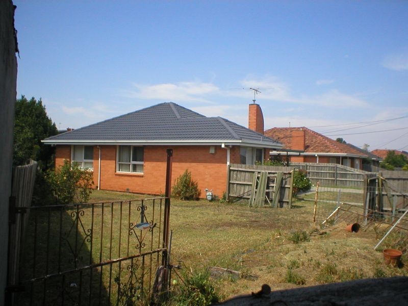 36 HENRY STREET, St Albans VIC 3021