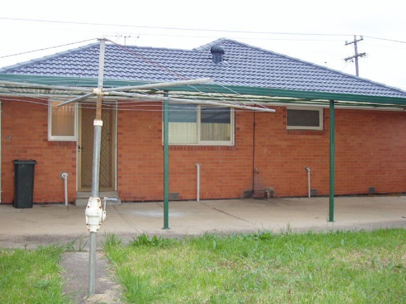 36 HENRY STREET, St Albans VIC 3021