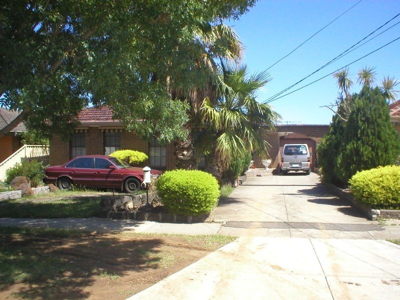 29 HELEN STREET, St Albans VIC 3021