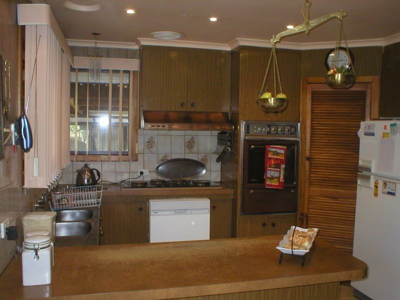 29 HELEN STREET, St Albans VIC 3021