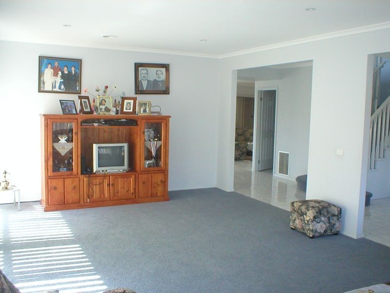 4 Vince Stella Close, Cairnlea VIC 3023