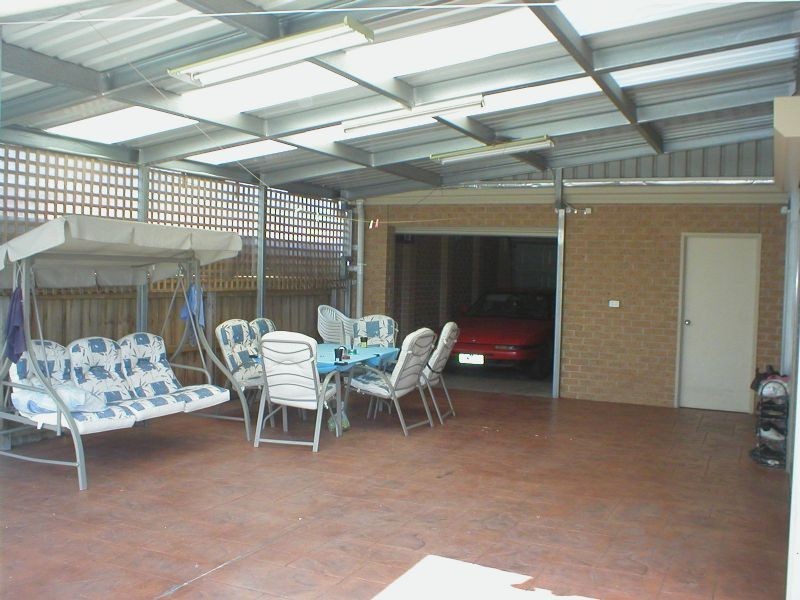4 Vince Stella Close, Cairnlea VIC 3023