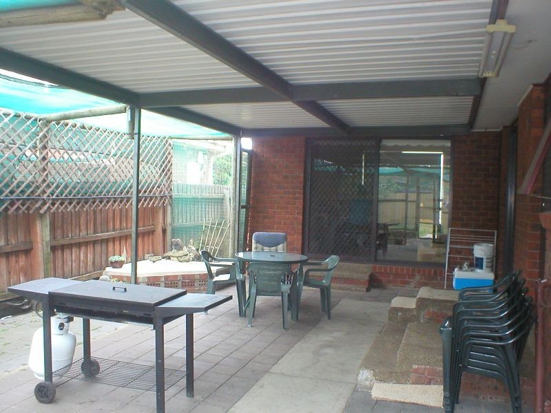 18 CLARICE CLOSE, St Albans VIC 3021