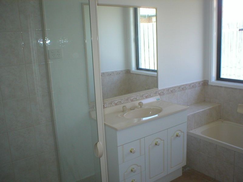 11 PALARA STREET, Delahey VIC 3037