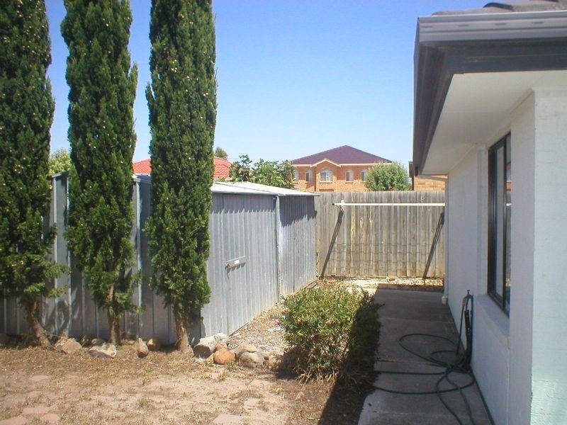 11 PALARA STREET, Delahey VIC 3037