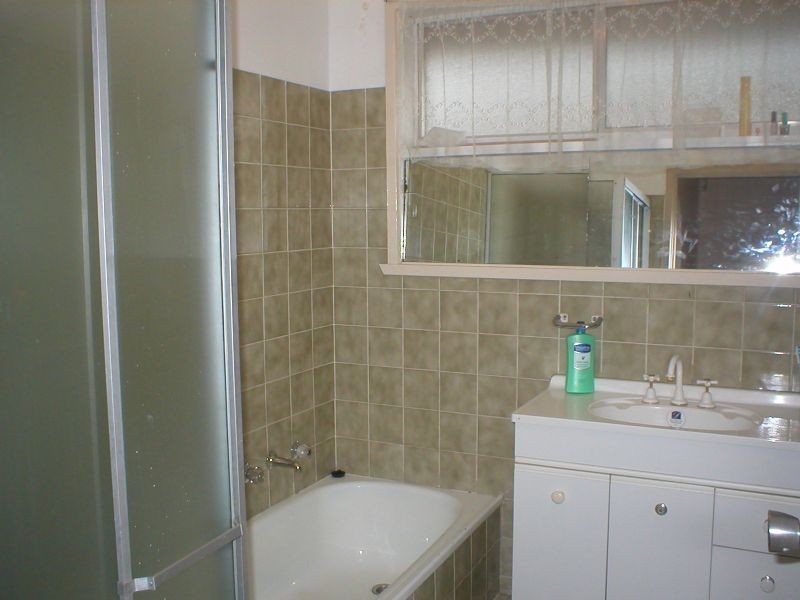 7 Dundee Street, St Albans VIC 3021