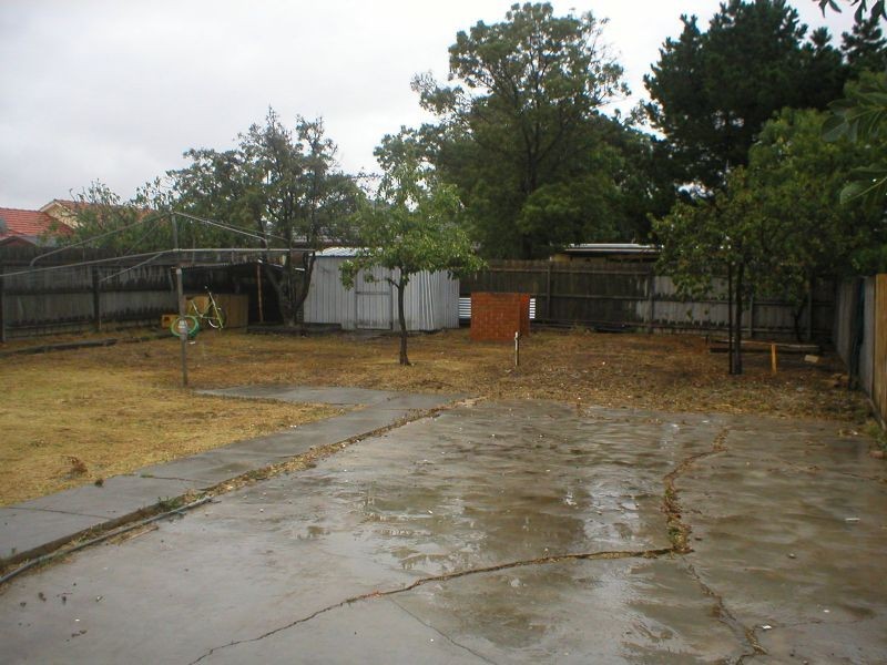 56 Perret Ave, St Albans VIC 3021