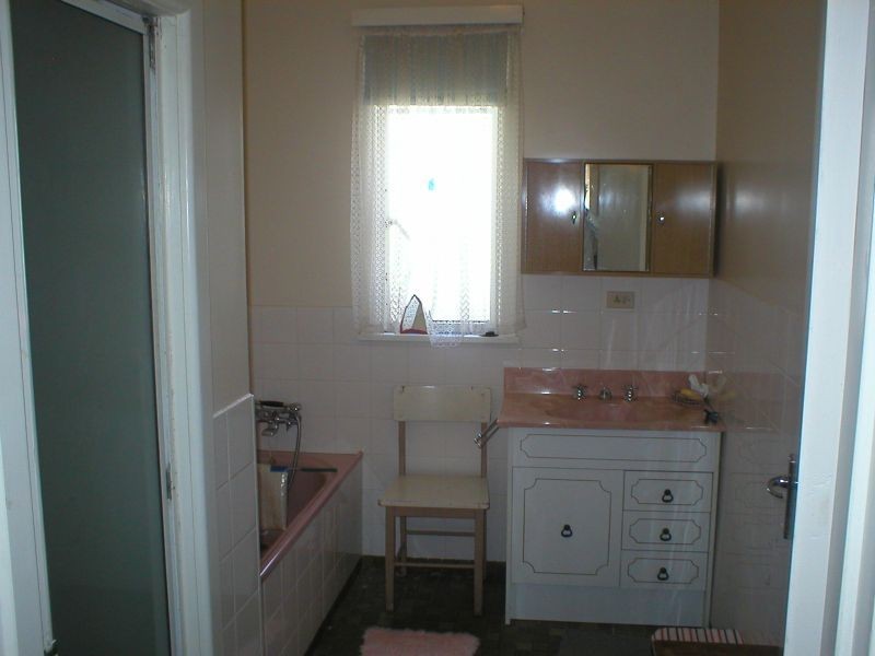 19 Cornhill Street, St Albans VIC 3021