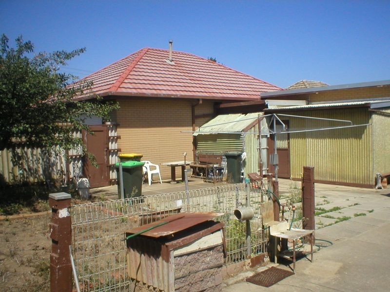 19 Cornhill Street, St Albans VIC 3021