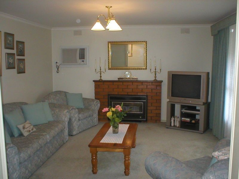 78 East Esplanade, St Albans VIC 3021