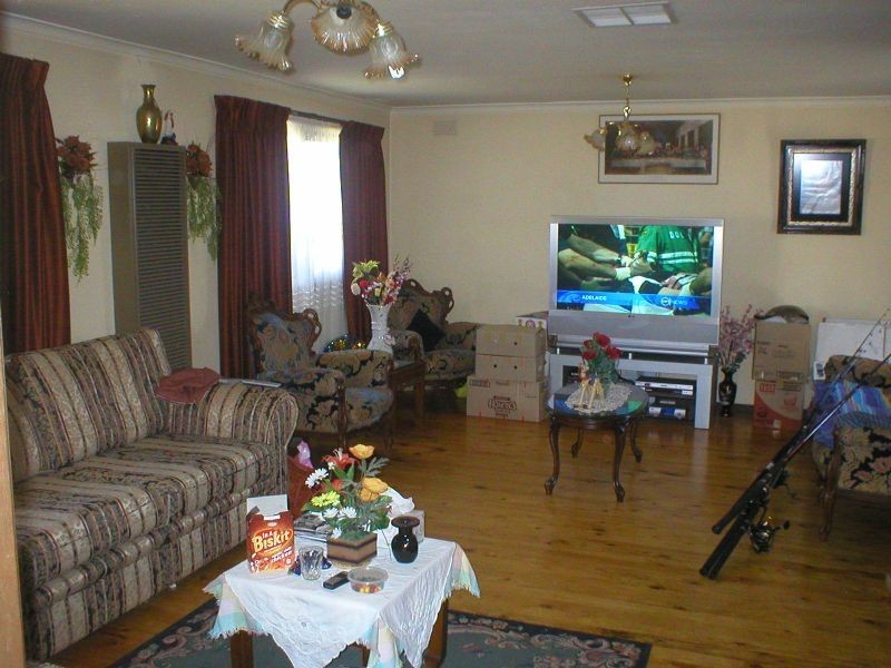 251 Taylors Road, St Albans VIC 3021