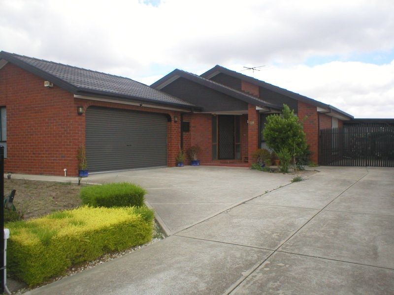 39 Wahgunyah Drive, St Albans VIC 3021