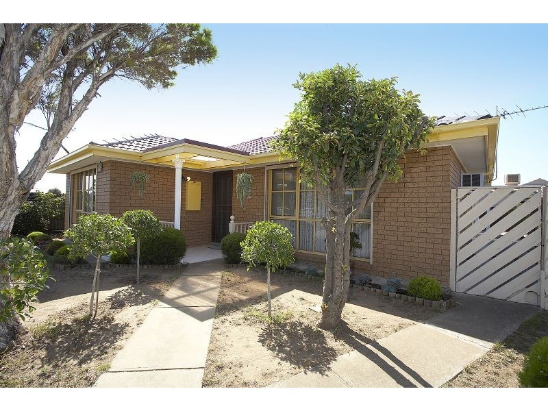 72 Denton Avenue, St Albans VIC 3021