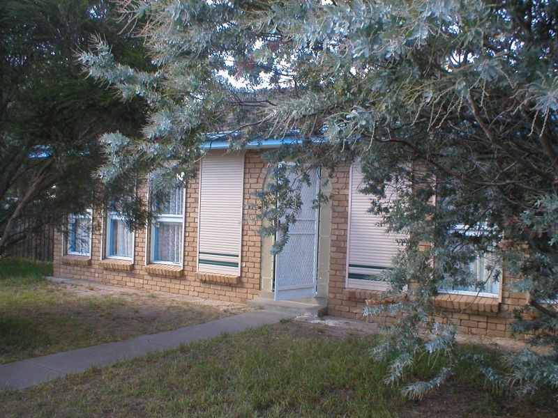 33 Gillespie Road, St Albans VIC 3021