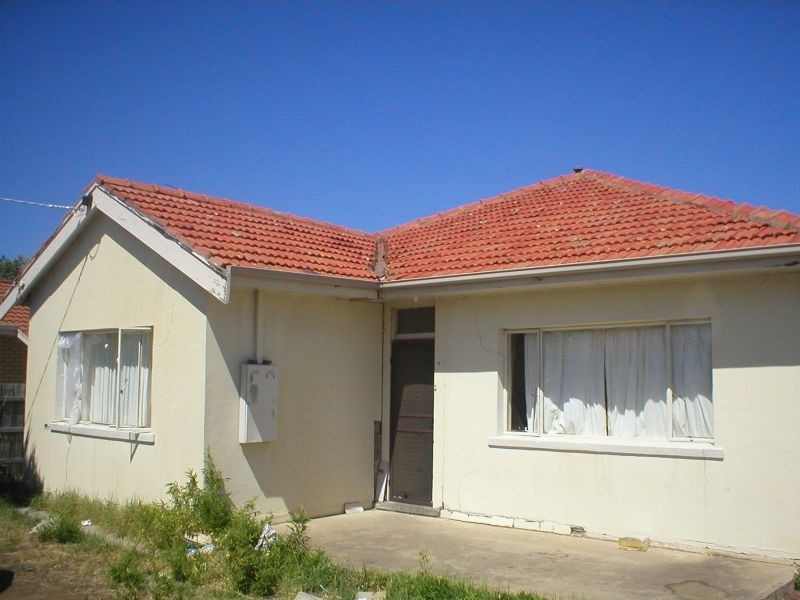 4 Lyall Street, St Albans VIC 3021