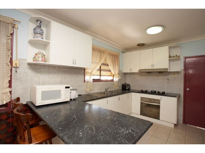 51 St Albans, St Albans VIC 3021