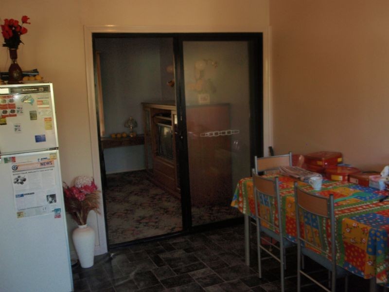 10 Kate Street, St Albans VIC 3021