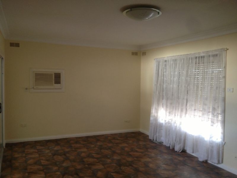 42 Vincent Avenue, St Albans VIC 3021