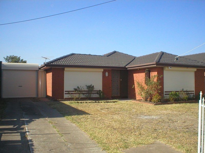 14 Marshall, St Albans VIC 3021
