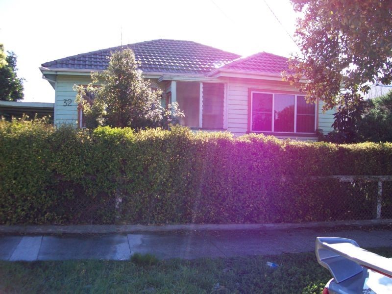 32 KODRE STREET, St Albans VIC 3021