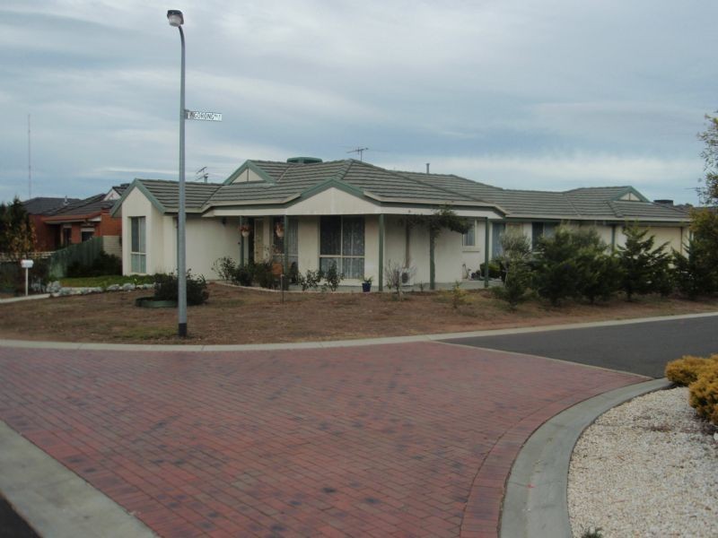 10  Franklin Place, Delahey VIC 3037