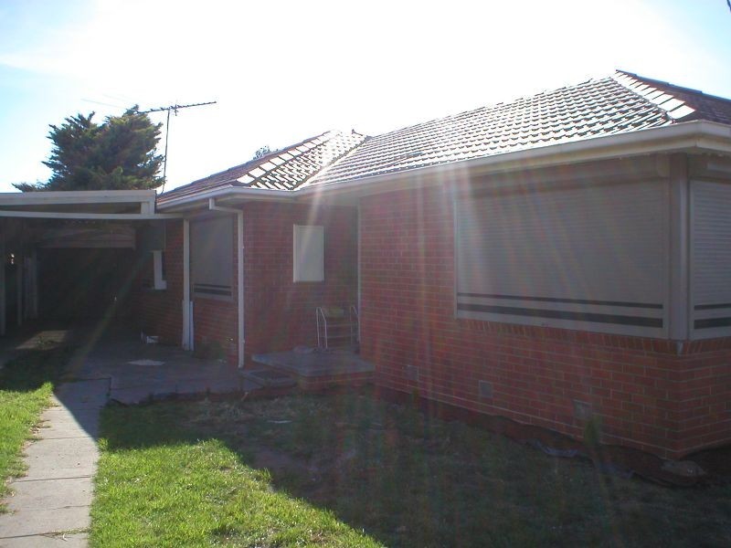 5 STENSON ROAD, Kealba VIC 3021