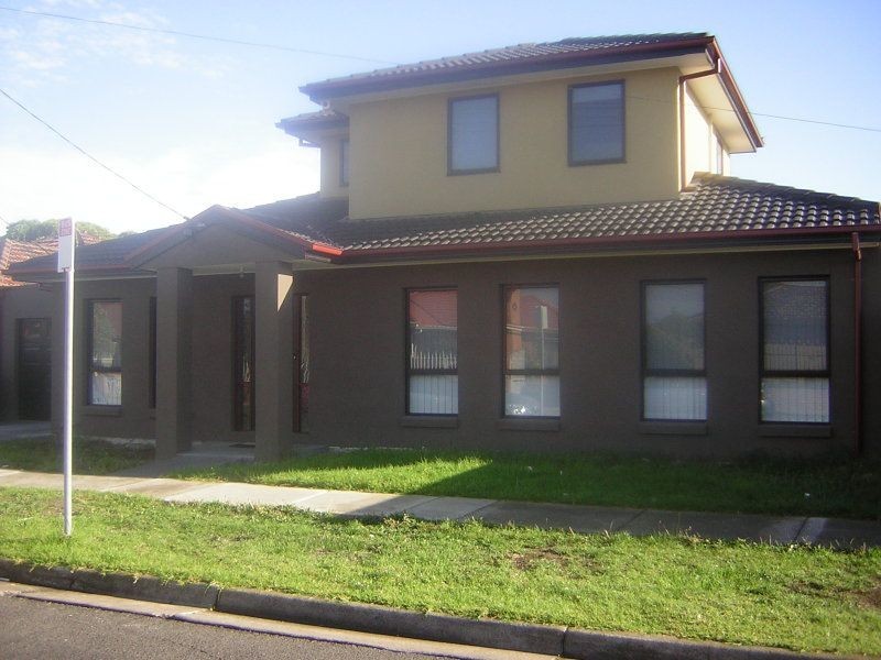 13 CLARE STREET, St Albans VIC 3021