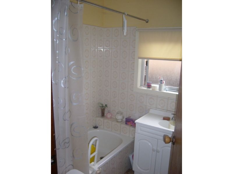 119 power street, St Albans VIC 3021