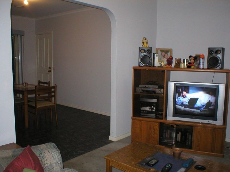 B/1  Bent   Street, St Albans VIC 3021