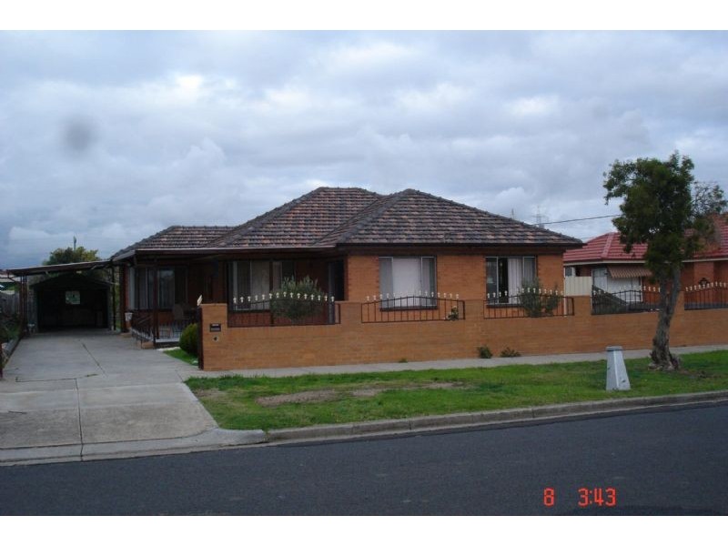 10 Cleveland Street, St Albans VIC 3021