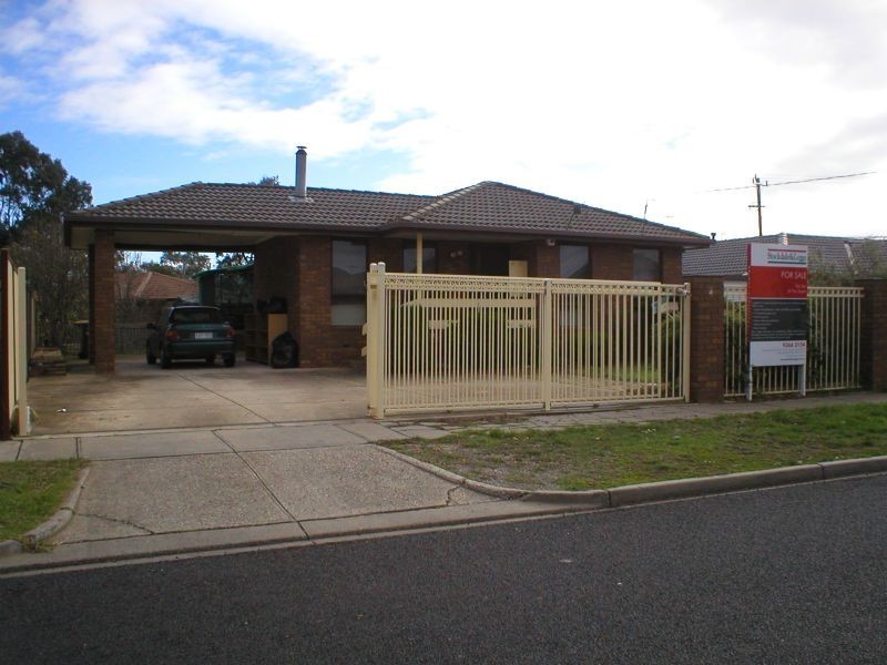 4 Tremaine Avenue, Kings Park VIC 3021