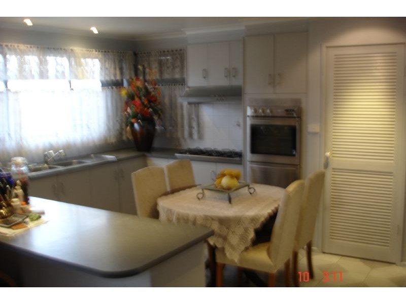 28 Currunghi Court, St Albans VIC 3021