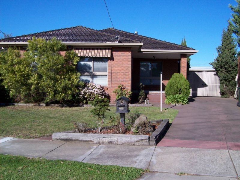 35 HAREFIELD CRESCENT, Kealba VIC 3021