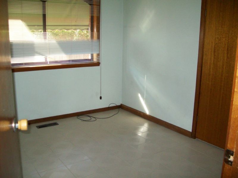 35 HAREFIELD CRESCENT, Kealba VIC 3021