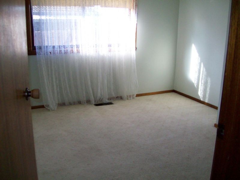 35 HAREFIELD CRESCENT, Kealba VIC 3021