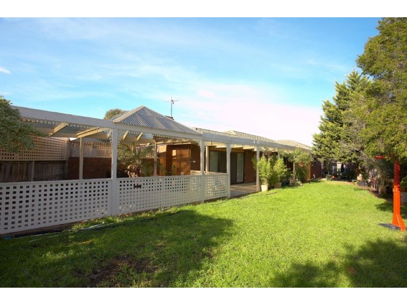 4 Cromer Place, Keilor Downs VIC 3038