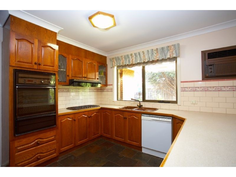 4 Cromer Place, Keilor Downs VIC 3038