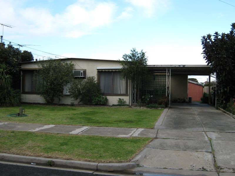 2 Lois Street, St Albans VIC 3021