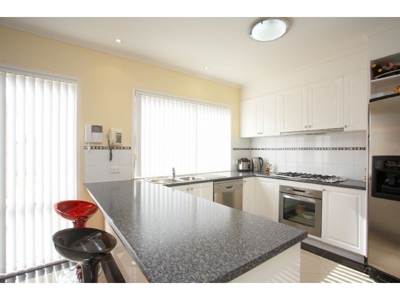 11 Honeyeater Terrace, Cairnlea VIC 3023