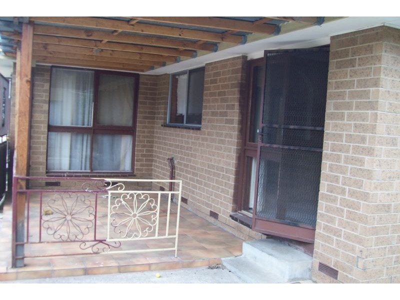 12 LINDSEY ROAD, St Albans VIC 3021
