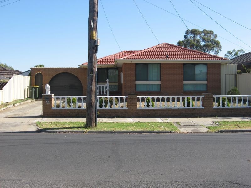 14 KINTERBURY DRIVE, Kings Park VIC 3021