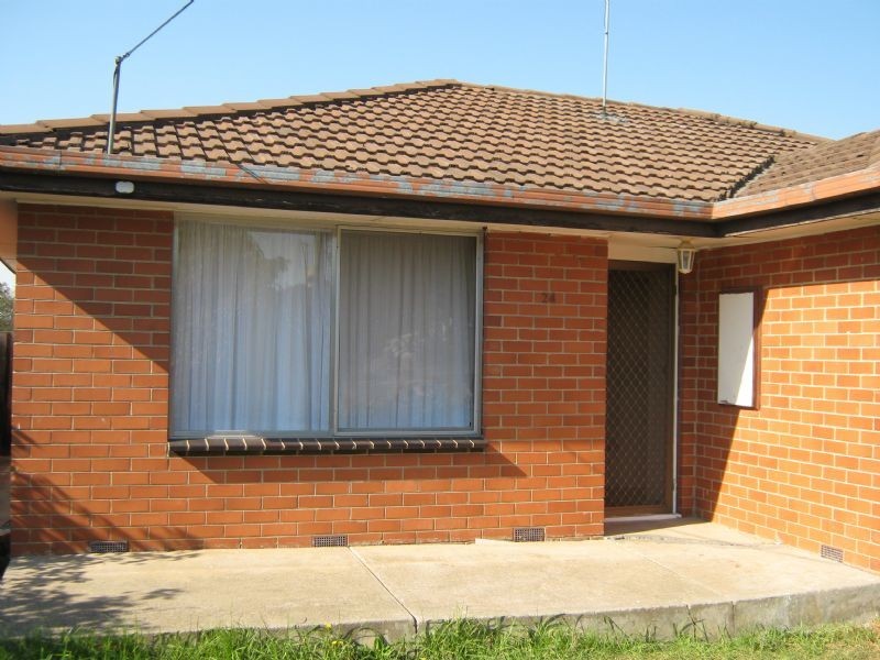 24 MANFRED AVENUE, St Albans VIC 3021