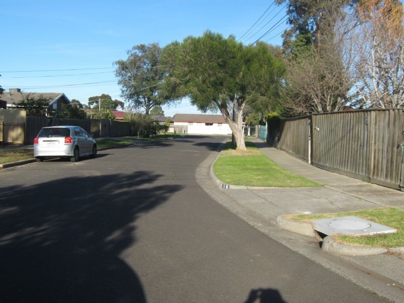 5 Annetta Court, St Albans VIC 3021