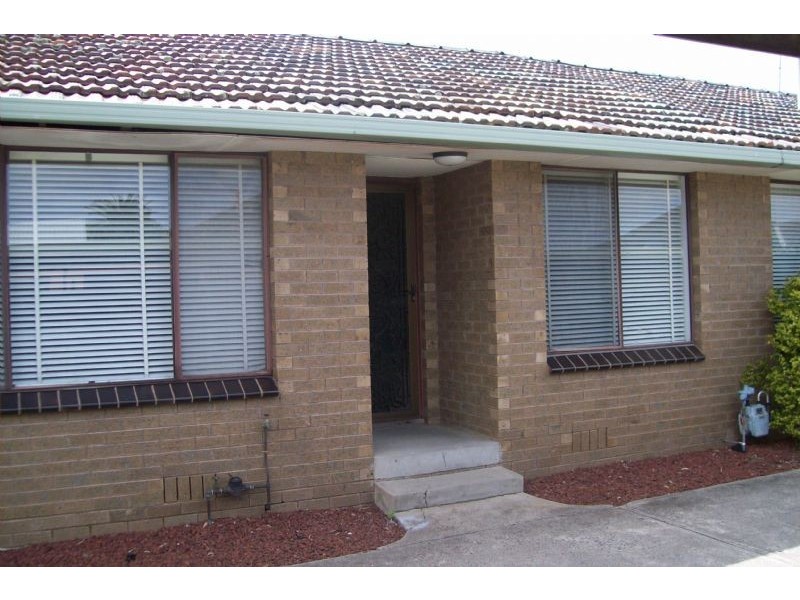 2/13 Adelaide Street, St Albans VIC 3021