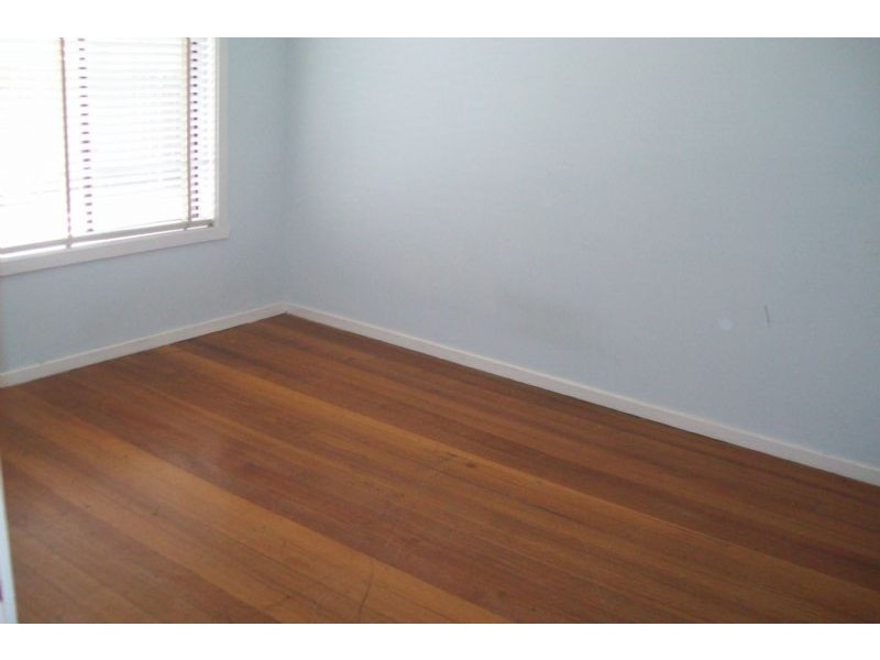 2/13 Adelaide Street, St Albans VIC 3021