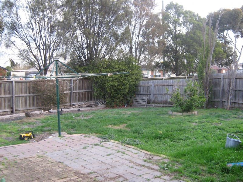 20 Shale Court, Delahey VIC 3037