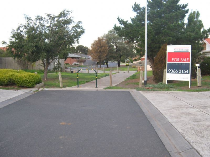 20 Shale Court, Delahey VIC 3037