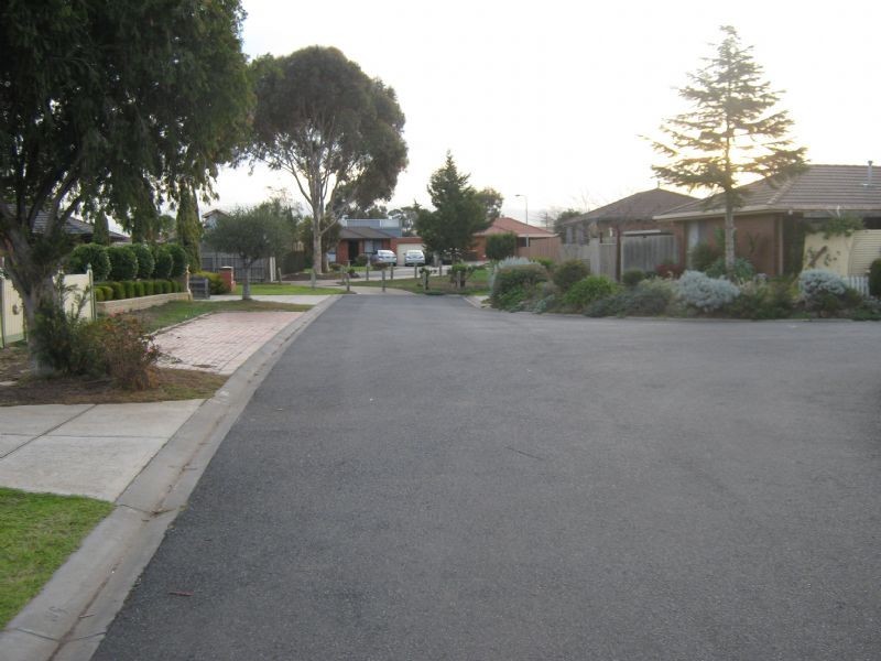 20 Shale Court, Delahey VIC 3037