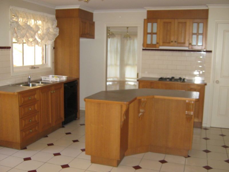 1 BIRCHWOOD WAY, Delahey VIC 3037