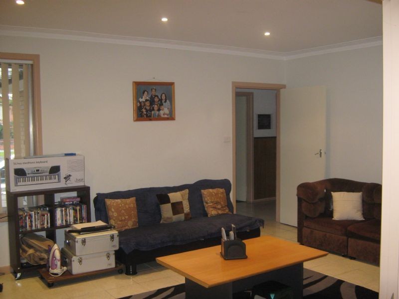 4 Ivanhoe Avenue, St Albans VIC 3021